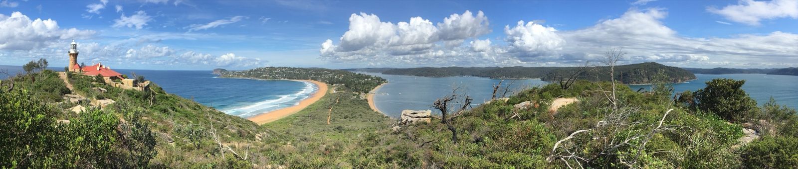 Panorama from Barrenjoey summit: the lighthouse, the Palm Beach spit and Broken Bay spread out below